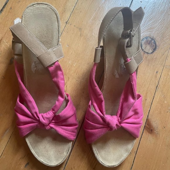 Aerosoles Pink Wedge Espadrille Sandal - Women's size 9.5 - Like New - Picture 2 of 4